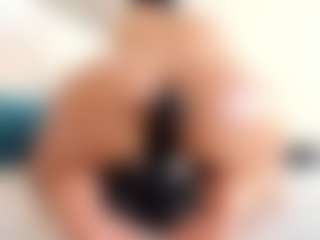 alanaablue's Live Sex Cam Show