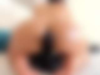 alanaablue's Live Sex Cam Show
