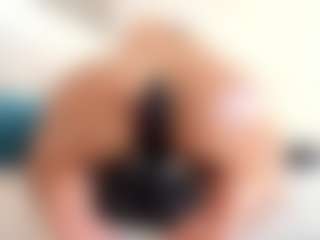 alanaablue's Live Sex Cam Show