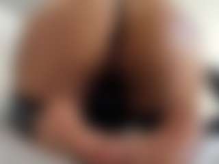 alanaablue's Live Sex Cam Show