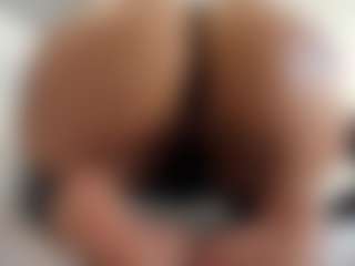 alanaablue's Live Sex Cam Show