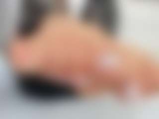 alanaablue's Live Sex Cam Show