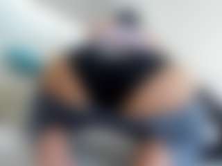 alanaablue's Live Sex Cam Show