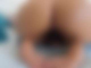 alanaablue's Live Sex Cam Show