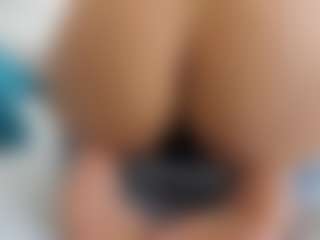 alanaablue's Live Sex Cam Show