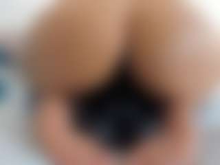 alanaablue's Live Sex Cam Show