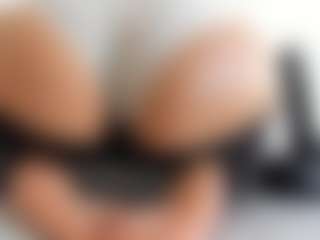 alanaablue's Live Sex Cam Show