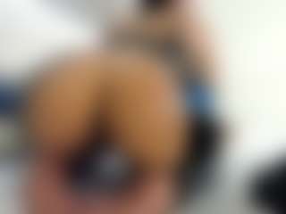 Live cam show with alanaablue - Camel Toe on Camsoda