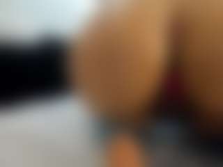 alanaablue's Live Sex Cam Show