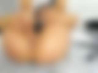Live cam show with alanaablue - Bush on fapnchat