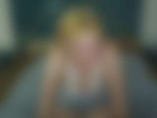 AnnaCandyy's Live Sex Cam Show