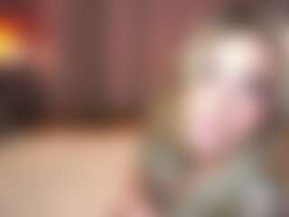 Live cam show with OlimpiaMiano - Brown Eyes on luckytryst.com