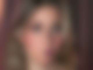 Live cam show with OlimpiaMiano - Flashing on AdultVida.com
