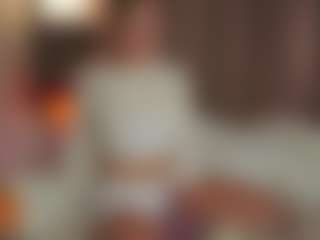 Live cam show with OlimpiaMiano - Flashing on xDating