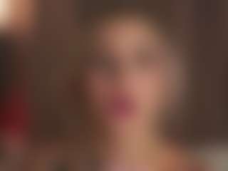 Live cam show with OlimpiaMiano - Flashing on boobsie.com