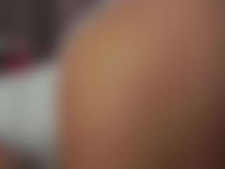 Live cam show with OlimpiaMiano - Brown Hair Teen (18+) on Camsoda