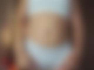 Live cam show with OlimpiaMiano - Flashing on Camsoda