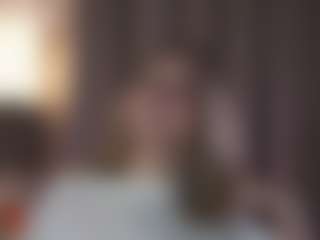 Live cam show with OlimpiaMiano - Teen (18+) on Dare Cams