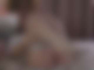 Live cam show with OlimpiaMiano - Flashing on sexylive.show