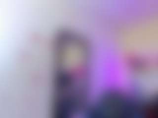Live cam show with susan-moore29 - Petite on chickslive.net