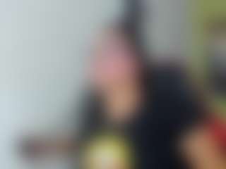 Live cam show with susan-moore29 - Oil on wildcum.com