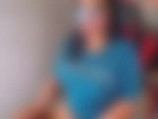 Live cam show with susan-moore29 - Camel Toe on Cam Slut