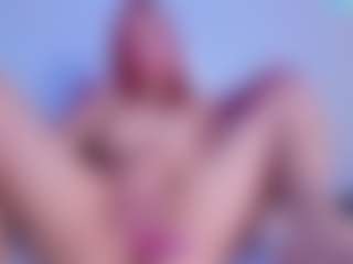 Live cam show with LunaBlakee - Red Hair on Camsoda