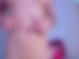 Live cam show with LunaBlakee - Facial Piercings on xxxlivecams.org