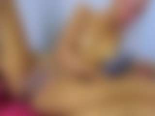 Live cam show with Alisha-Ebonyy - Brown Hair on nudelive.tv