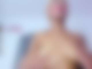 Alisha-Ebonyy's Live Sex Cam Show
