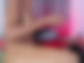 Live cam show with Alisha-Ebonyy - Striptease Teen (18+) on Camsoda