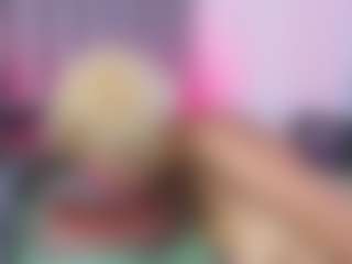 Live cam show with Alisha-Ebonyy - Dildo Or Vibrator on Livezox