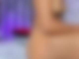 Alisha-Ebonyy's Live Sex Cam Show