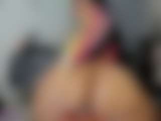 Live cam show with Crystal-beennz - Blowjob on crypto-cams