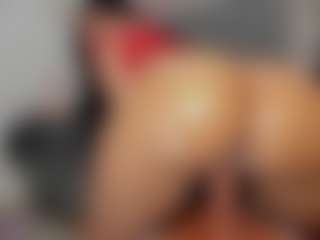 Crystal-beennz's Live Sex Cam Show