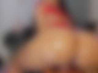 Crystal-beennz's Live Sex Cam Show