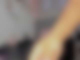 Crystal-beennz's Live Sex Cam Show
