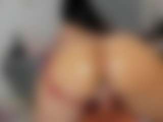 Live cam show with Crystal-beennz - Ride Torso on CSO-WL