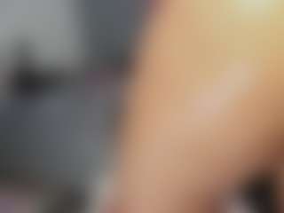 Live cam show with Crystal-beennz - Big Tits on Camsoda