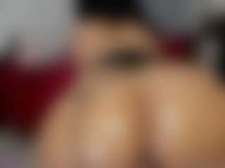 Live cam show with Crystal-beennz - Ride Torso on crypto-cams