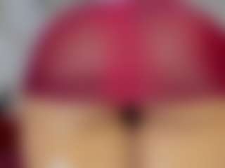Live cam show with Crystal-beennz - Cute on Camming Site
