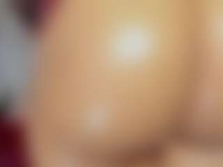 Live cam show with Crystal-beennz - Ride Torso on Camiplay Live