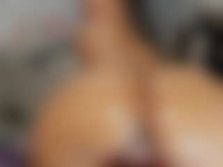 Live cam show with Crystal-beennz - Ass Clapping on nudelive.tv