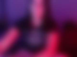 Live cam show with hilari - Green Eyes on live18s.com
