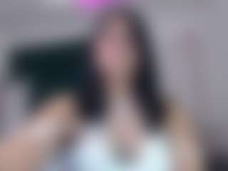 Live cam show with hilari - Green Eyes on StripNow