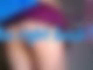 Live cam show with beckytheclown - Shaved Pussy on Livezox