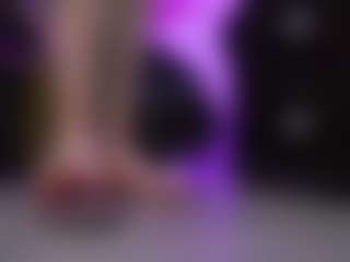 Live cam show with elinne-hendrix - Domination on Big Tits
