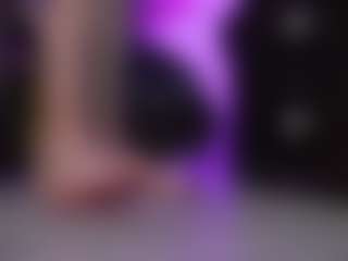 Live cam show with elinne-hendrix - Domination on Soda Cam