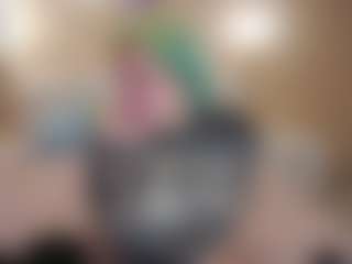 Live cam show with EliaRose - Blue Eyes on friskycurves.com