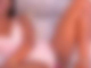 Live cam show with Dakota Wangi - Average on Camsoda
